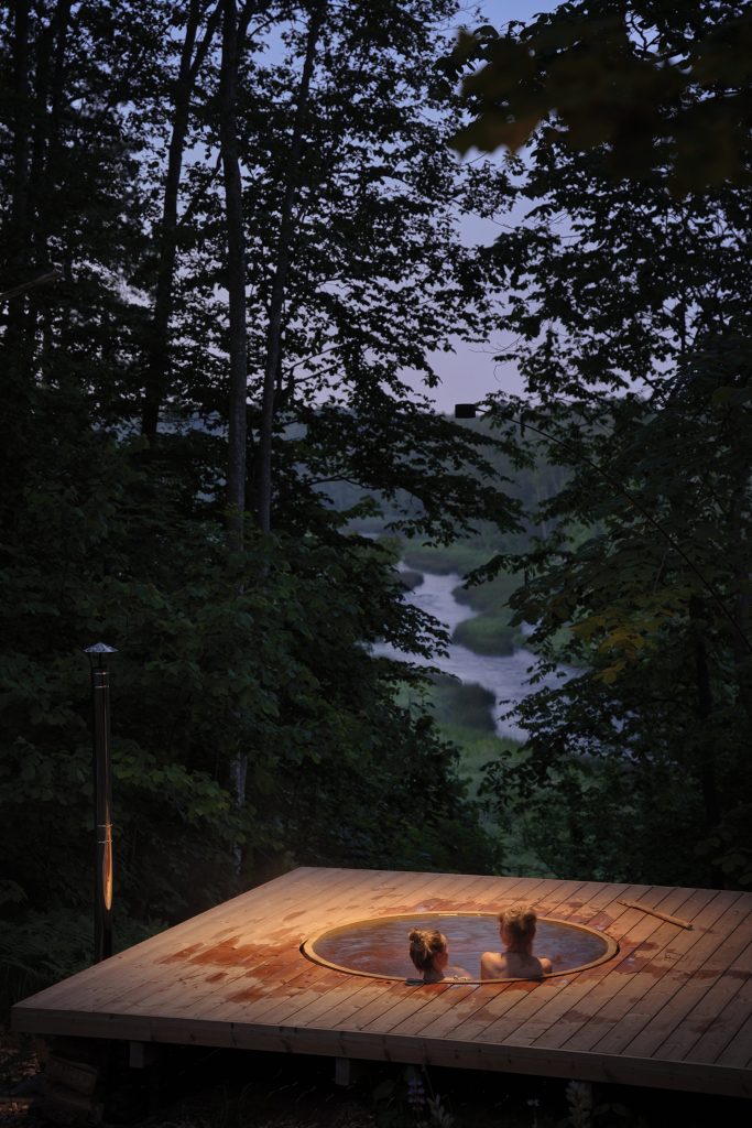 Vipp Salaca River property hot tub